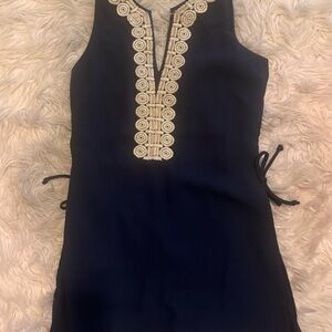 Lilly Pulitzer navy romper size 00 euc worn only once